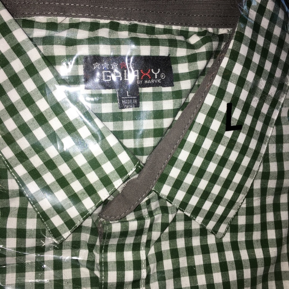 New GREEN/WHITE Men’s Dress Shirt